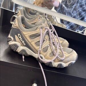 Women's Tan Hiking Shoes